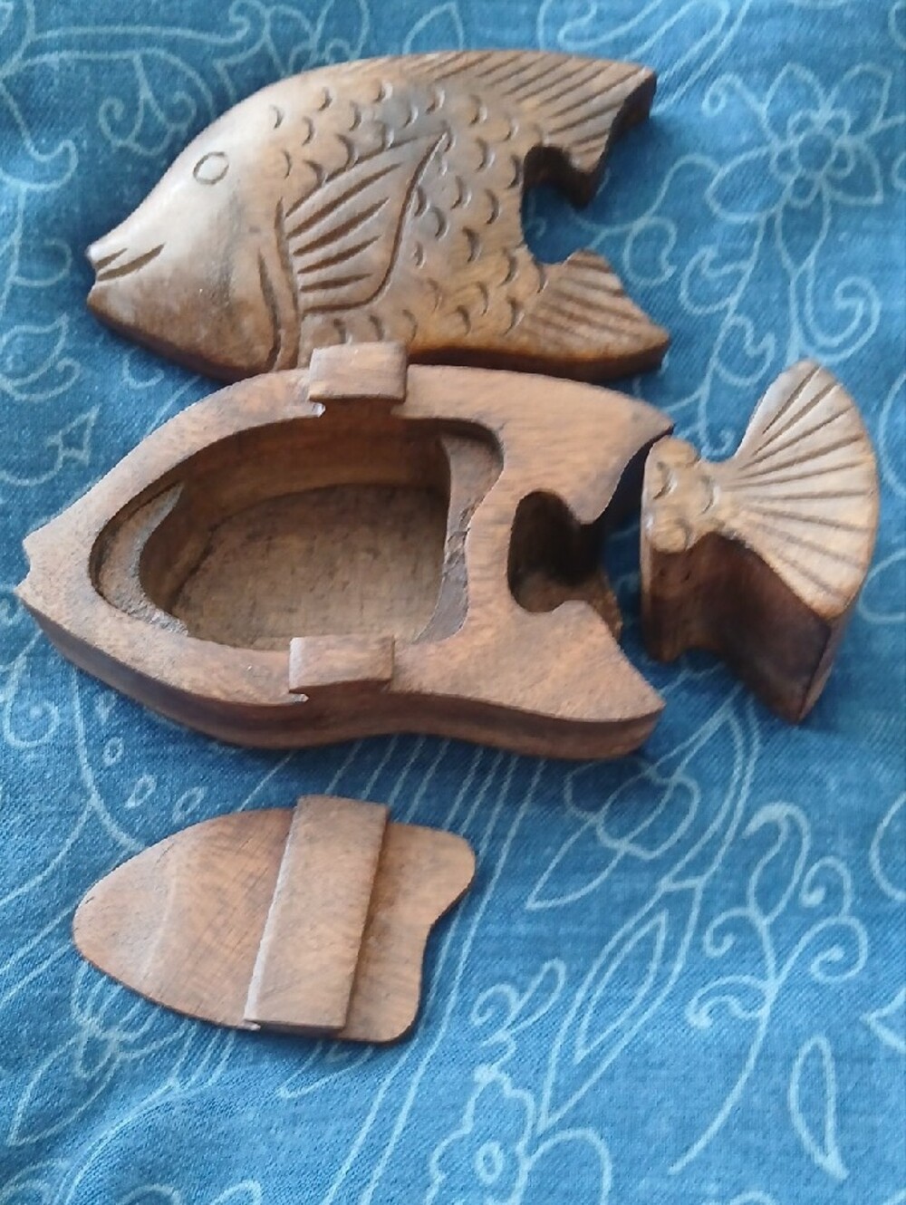 NWOT Wooden Fish Puzzle Box - Decorative Accent For Fish Lovers.